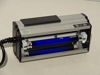 Spectroline 4 - Watt Long Wave UV Lamp #EA-140 Handheld 4W UV Light Single Bulb New Arrival