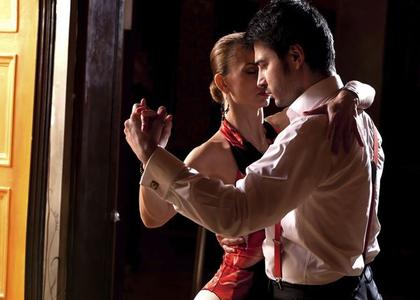 Salsa dvoje In China Online