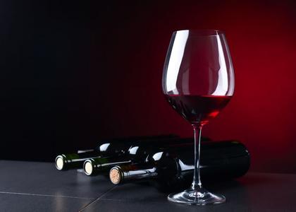 Crno vino i flase crne Clearance Best Seller