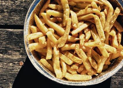 Pomfrit i drvena povrsina Cheap Newest