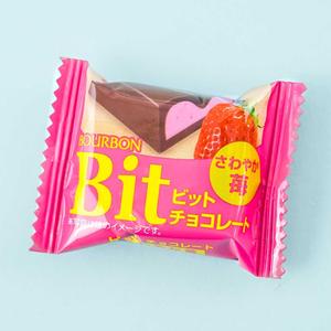 Bourbon Bit Crunch Chocolate - Strawberry Sale 2025