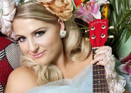 Meghan Trainor gitara Fashionable