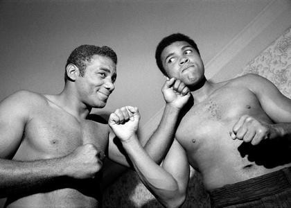 Floyd Patterson crno bela slika Tumblr Online
