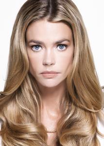 Denise Richards ozbiljna Cheap Sale Now