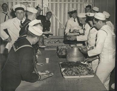 1942 Press Photo Coast Guard chow line Buy Cheap For Cheap