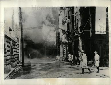 1938 Press Photo Flames Threaten Foreign Residents Clearance Exclusive