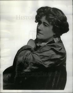 1932 Press Photo New Book on Ellen Terry Outlet Low Shipping Fee