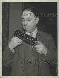 1933 Press Photo Piano-Type Pitch-Board in Use at the Metropolitan Opera House Buy Cheap Hot Sale