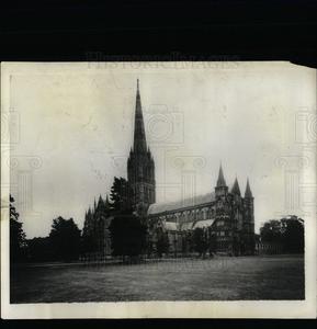 1929 Press Photo England's Salisbury Cathedral Free Shipping Cost