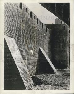 1944 Press Photo Defense Walls Of Warsaw, Poland Cheap Low Cost