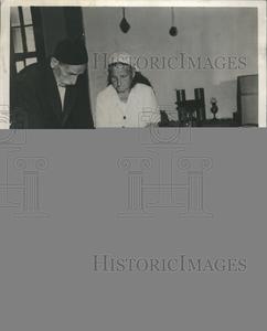 1949 Press Photo CARE comes to Israel Cheap Sale Popular