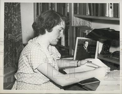 1949 Press Photo Mrs Raquel Cohen at Harvard medical School Clearance Nicekicks