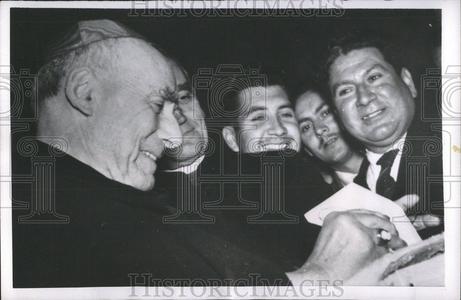 1952 Press Photo Dr Jose Maria Caro Archbishop With Credit Card Online
