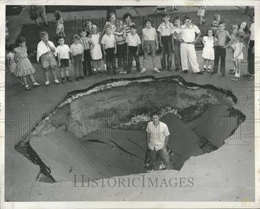 1952 Press Photo Robert Larkin Damaged Chicago Streets Buy Online