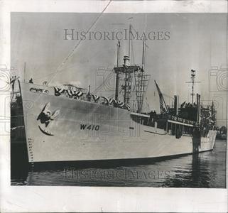 1952 Press Photo View of a ship Cheap Pice For Sale
