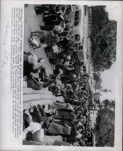 1953 Press Photo Frustrated Frenchmen Raliway Strike Cheap Sale Low Pice