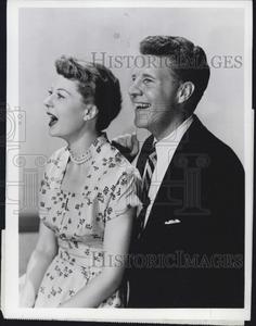 1953 Press Photo Ozzie Nelson, Harriet "The Adventures of Ozzie & Harriet" Discount Newest