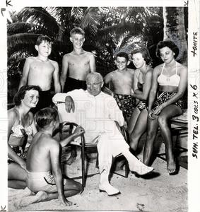 1953 Press Photo President harry Truman Coconut Island Free Shipping Real