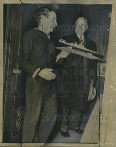 1953 Press Photo President Harry Truman Lawrence Bearwald With Paypal