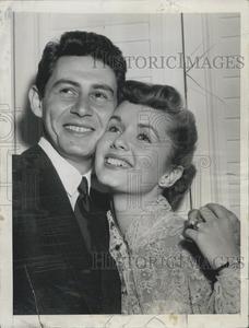 1954 Press Photo Eddie Fisher, Debbie Reynolds Visa Payment