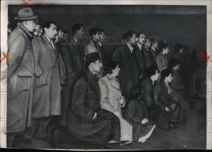 1954 Press Photo Romans Praying for Papal Recovery Cheap Nicekicks