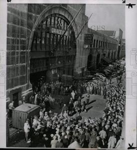 1954 Press Photo Song Shoremen Strike Outlet 100% Original