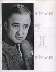 1954 Press Photo Robert E. Dolan, Hollywood Producer Top Quality Online
