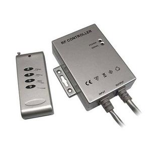 Blizzard Lighting Komply Remote Wireless RGB Controller With Mastercard For Sale