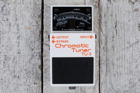 Boss TU-3 Chromatic Tuner Electric Guitar and Bass Multi-Mode Effects Pedal Cost Cheap Pice