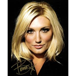 Brooke Hogan Close Up 8 x 10 Promo - AUTOGRAPHED Collections Online