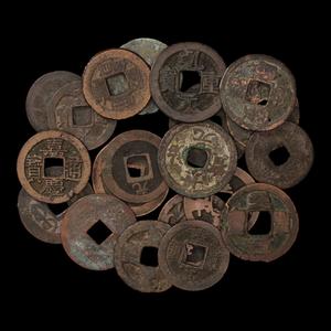 China & Japan, Lot of 20 Miscellaneous Worn Cash Coins - c. 900s to 1800s CE - Asia Cheap Sale 2025 New