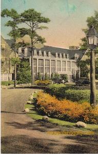 1950 - Entrance to the Club, Oyster Harbors Club - Postcard - Antique 100% Original Cheap Pice