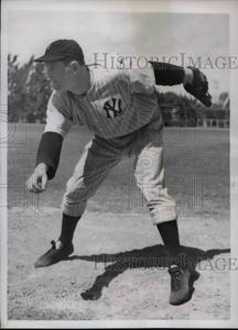 1939 Press Photo Jack Haley Star Rookie Pitcher New York Yankees Spring Training Discount Choice