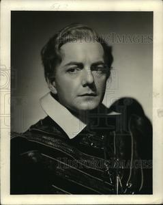 1940 Press Photo Actor Maurice Evans in "Hamlet" Broadway Play - mjp11908 Supply