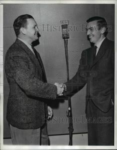 1940 Press Photo Actor, Barton Maclane and Bill Snyder after the CBS located him Cheap Pices Authentic