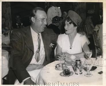 1939 Press Photo NY Yankee pitcher Charles (Red) Ruffing & his wife Extremely Cheap Online