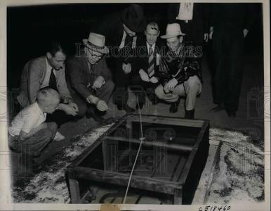 1939 Press Photo Judges & Startes Of The Burtail Derby With Snakes At Park Top Quality Online