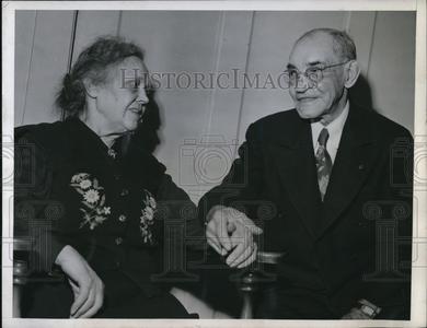 1947 Press Photo Karolina Norblad and Charlie Soderstrom a Happy Ending Romance Limited Edition Sale Online