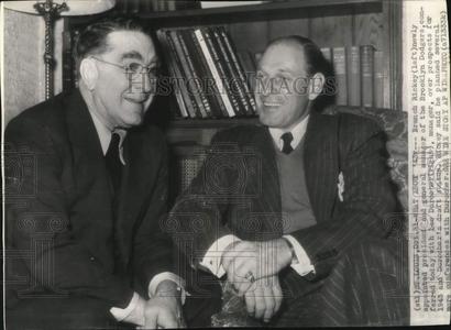 1942 Press Photo Dodgers president Branch Rickey confers with Lee Durocher, MO Best Seller Cheap Pice