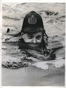 1942 Press Photo Member Of Guilford Police Athletic Club Takes Part With Paypal