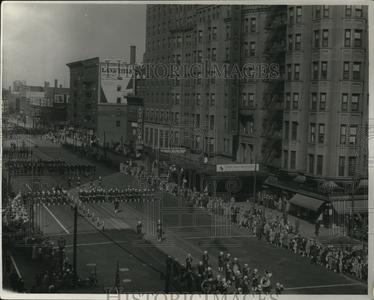 1930 Press Photo Parade on Superior Street - cva96589 Shipping Outlet Store Online