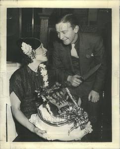 1935 Press Photo Jack Sheehan and Wife Buy Cheap Hot Sale