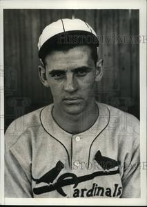 1935 Press Photo St. Louis Cardinals rookie outfielder John Winsett Latest Collections Online