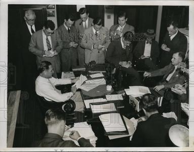 1935 Press Photo Senators Gerald P Nye & Homer T Bone of Munitions Committee Discount Cheap