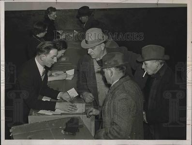 1938 Press Photo Cleveland Unemployment Insurance 2025 Online