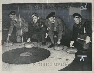 1938 Press Photo Detroit Curlers Meet Scottish Alex Get Authentic Cheap Pice