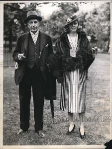 1938 Press Photo John Sanford and Mrs Daniel Haynes at Belmont Park Opening Day Manchester Great Sale Online