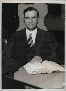 1933 Press Photo Judge Johnson Hayes Presiding at Trial of Senator James Davis Quality Original