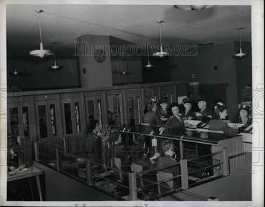 1943 Press Photo Telephone Center at Times Square by New York Telephone Company Discount Collections