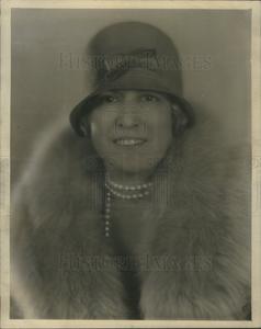 1929 Press Photo Mrs Charlie Murray Sale For Nice